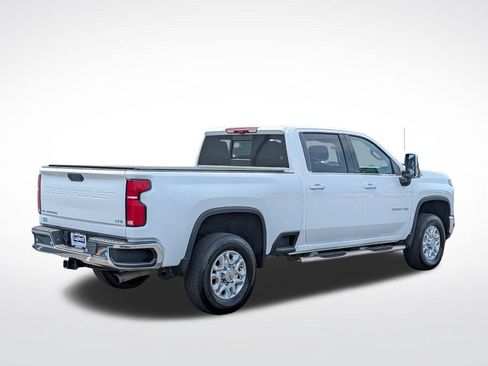 Used 2025 Chevrolet Silverado 2500 LTZ w/ LTZ Convenience Package AWD/4WD image 3