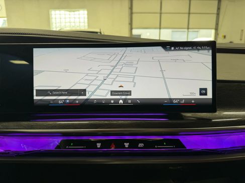 Used 2023 BMW 760i xDrive w/ Luxury Rear Seating Package image 18