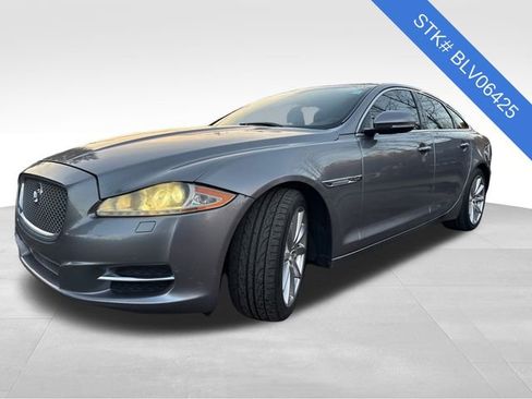 Used 2011 Jaguar XJ image 3