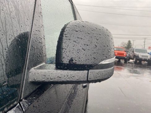 New 2025 Volkswagen ID. Buzz Pro S image 13