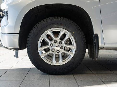 Used 2022 Chevrolet Silverado 1500 RST w/ Convenience Package II image 7