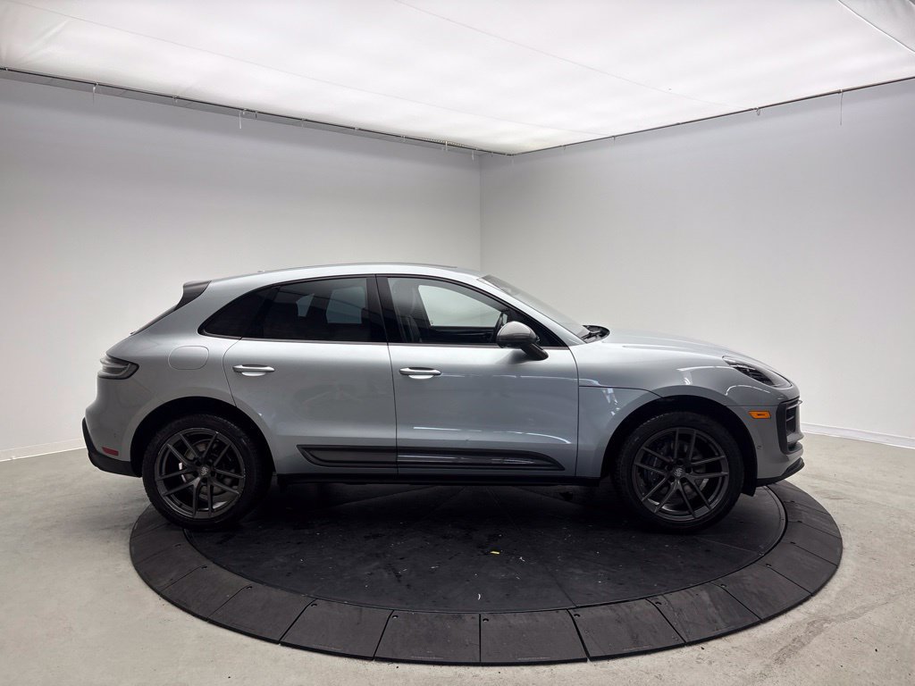 Certified 2024 Porsche Macan Turbo AWD/4WD image 8