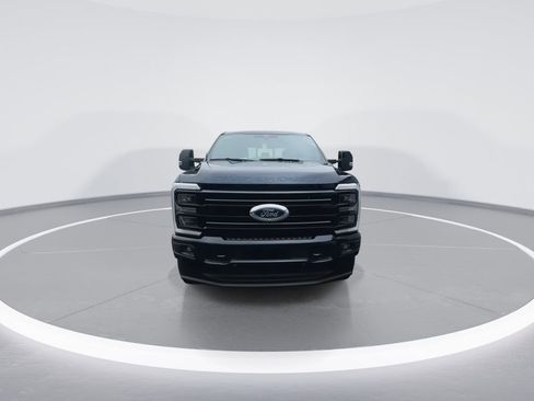 New 2025 Ford F250 Platinum w/ FX4 Off-Road Package AWD/4WD image 3