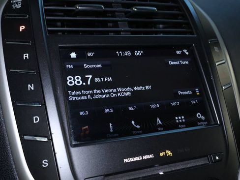 Used 2019 Lincoln MKC Reserve w/ MKC Climate Package AWD/4WD image 32