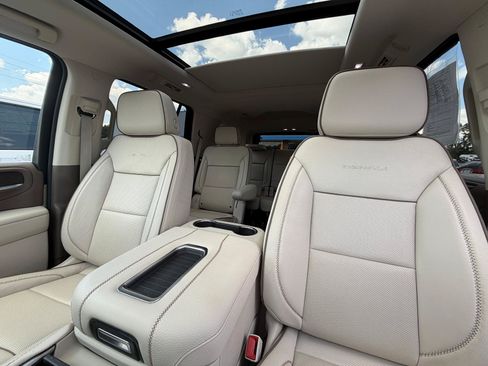 Used 2024 GMC Yukon Denali w/ Max Trailering Package AWD/4WD image 9