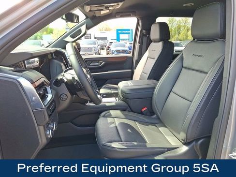 Used 2025 GMC Yukon Denali w/ LPO, Floor Liner Package AWD/4WD image 2