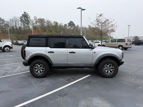 Certified 2024 Ford Bronco Badlands image 9