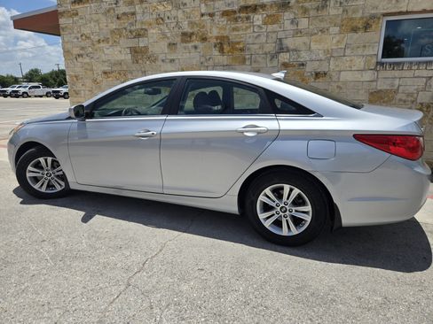 Used 2013 Hyundai Sonata GLS w/ Popular Equipment Pkg FWD image 3