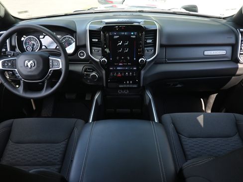Used 2025 RAM 1500 Big Horn AWD/4WD image 23