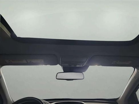 Used 2022 Honda CR-V Touring image 12