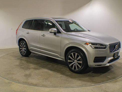 Used 2023 Volvo XC90 B6 Core w/ Protection Package Premier AWD/4WD image 7