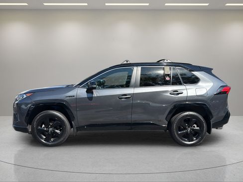 Used 2021 Toyota RAV4 XSE AWD/4WD image 9