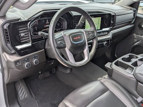 Used 2025 GMC Sierra 1500 SLT AWD/4WD image 16