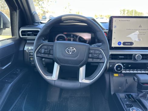 Used 2025 Toyota Tacoma TRD Off-Road w/ TRD Off Road Premium Package image 23