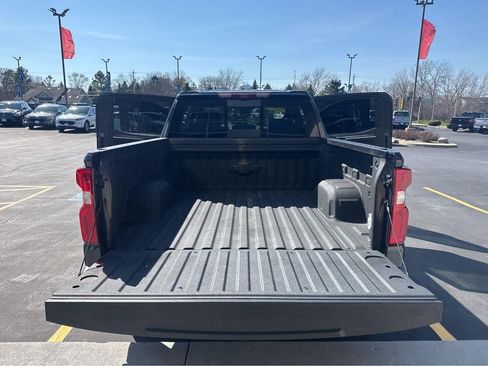 Used 2022 Chevrolet Silverado 1500 LTZ w/ Technology Package AWD/4WD image 11
