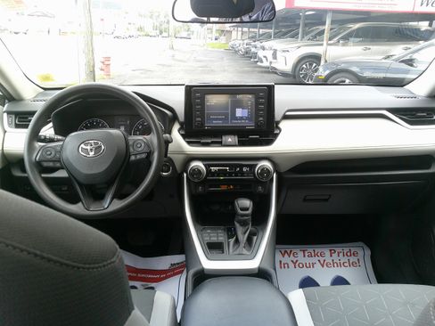 Used 2020 Toyota RAV4 XLE w/ Convenience Package AWD/4WD image 25