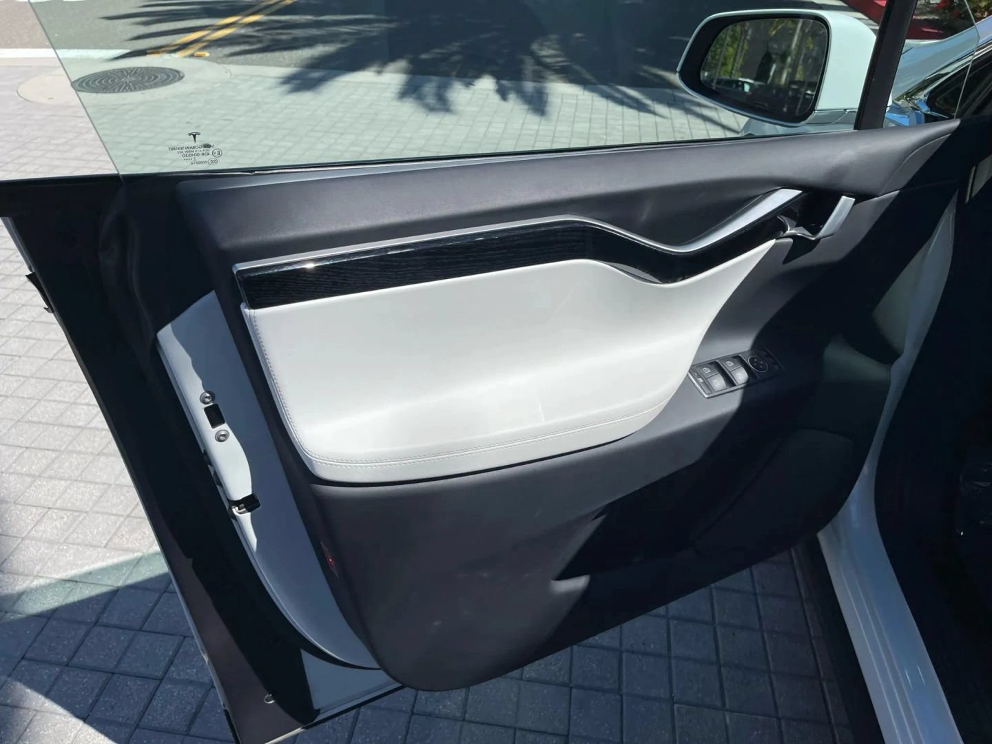 Used 2017 Tesla Model X 100D AWD/4WD image 37