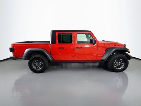 Used 2024 Jeep Gladiator Mojave w/ Convenience Group AWD/4WD image 8