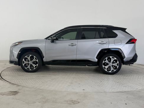 Used 2025 Toyota RAV4 XSE AWD/4WD image 2