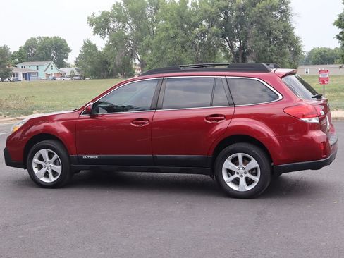 Used 2014 Subaru Outback 2.5i Premium AWD/4WD image 8