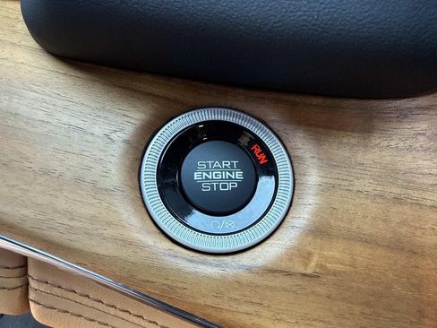 Used 2023 Jeep Grand Cherokee L Summit AWD/4WD image 29