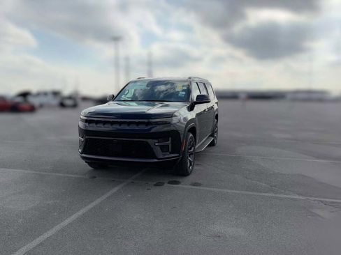 New 2026 Jeep Grand Wagoneer L Limited image 3