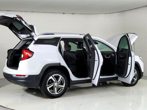 Used 2021 GMC Terrain SLT image 12