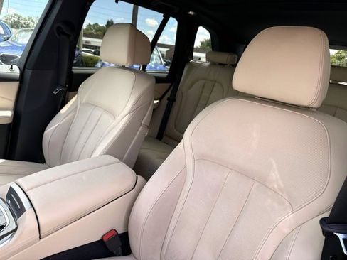 Used 2021 BMW X5 xDrive40i AWD/4WD image 21