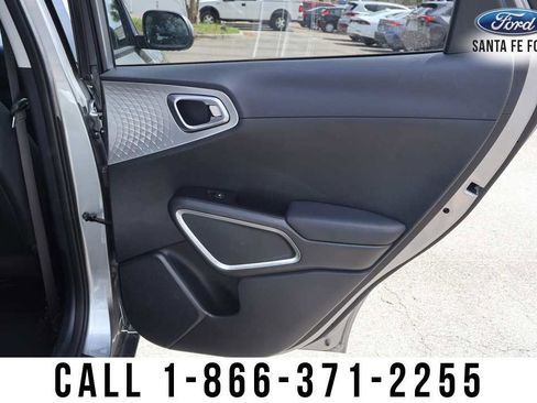 Used 2023 Kia Soul LX image 17