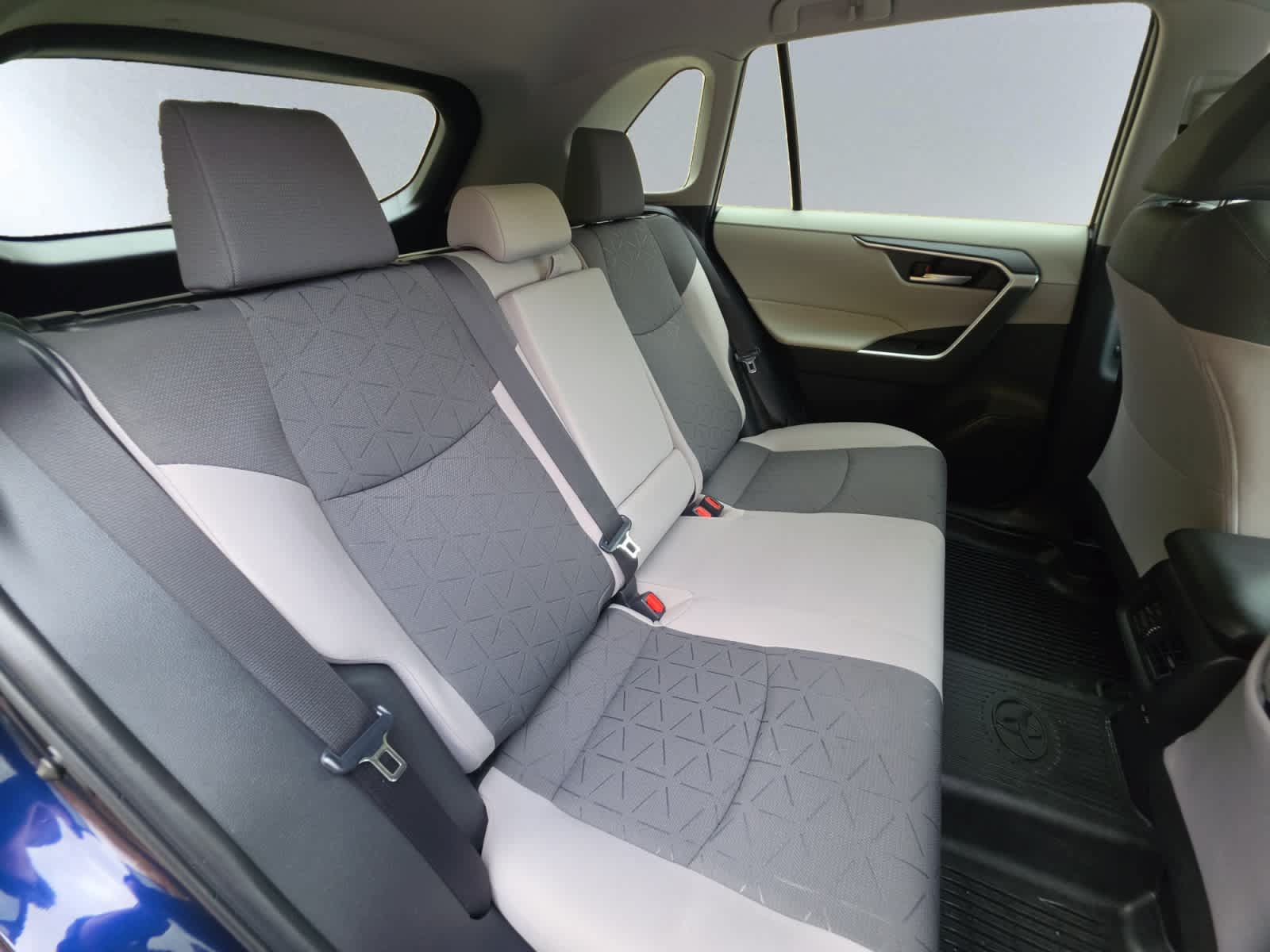 Used 2024 Toyota RAV4 XLE w/ Weather Package AWD/4WD image 18