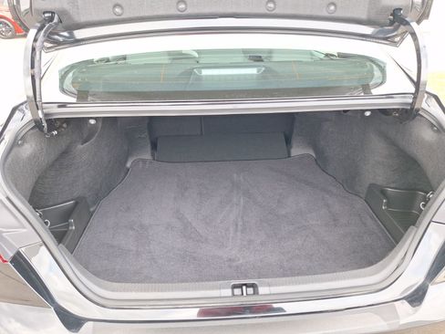 Used 2025 Toyota Camry SE image 37