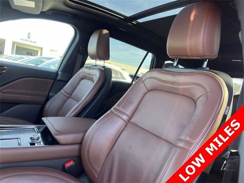 Used 2025 Lincoln Aviator Reserve w/ Illumination Package image 9