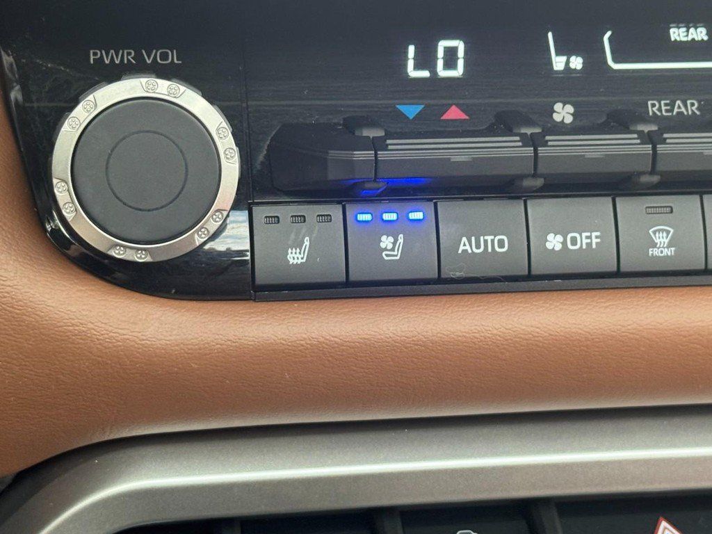 Used 2025 Toyota Sequoia 1794 Edition AWD/4WD image 32