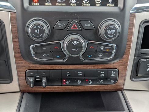 Used 2017 RAM 2500 Laramie w/ Convenience Group image 28