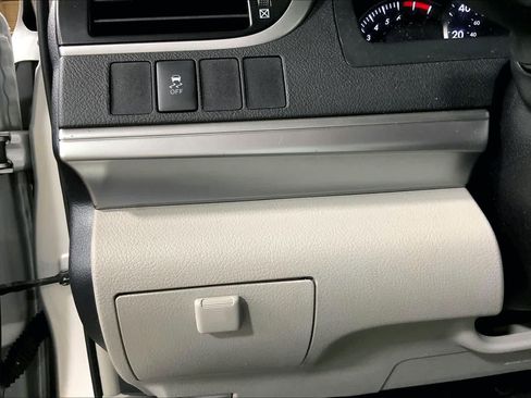 Used 2014 Toyota Camry LE FWD image 35