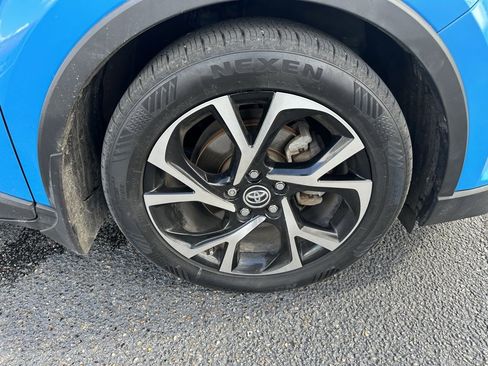 Used 2019 Toyota C-HR Limited image 25