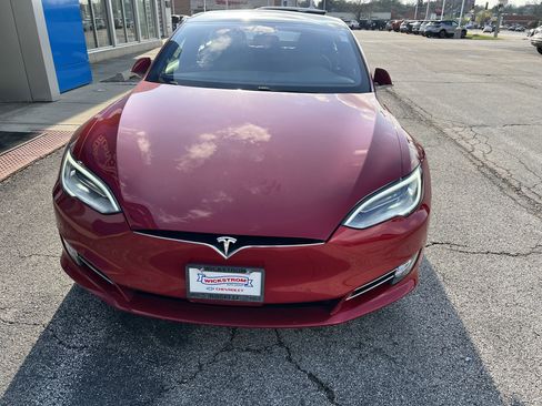 Used 2017 Tesla Model S AWD image 3