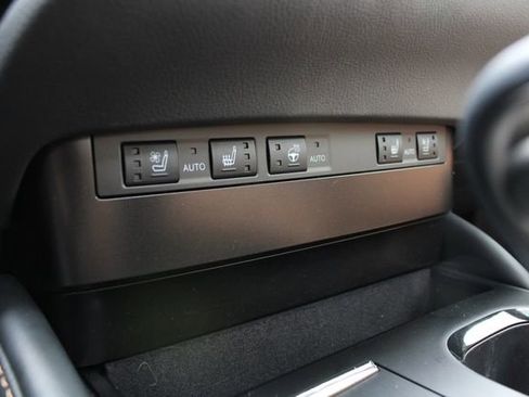Used 2024 Lexus ES 350 w/ Premium Package FWD image 18