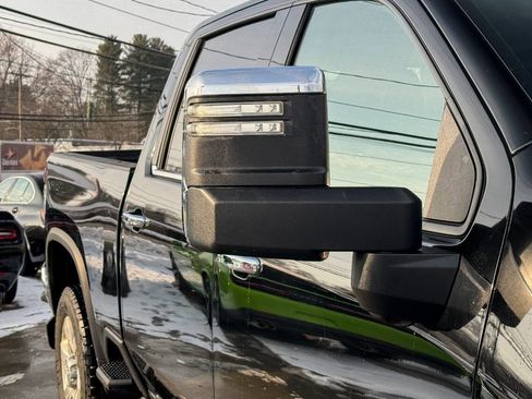 Used 2020 Chevrolet Silverado 2500 LTZ w/ LTZ Premium Package image 10