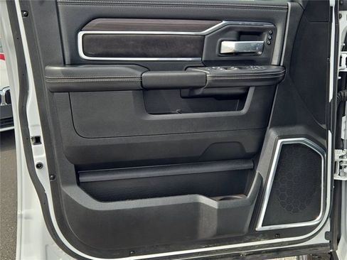 Used 2026 RAM 2500 Laramie AWD/4WD image 45