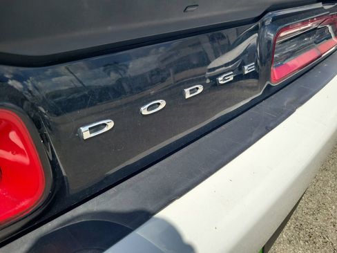 Used 2023 Dodge Challenger SXT RWD image 5