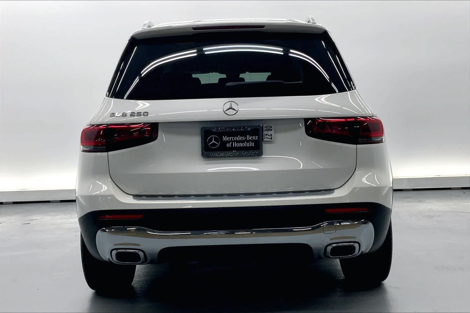 Used 2023 Mercedes-Benz GLB 250 image 3