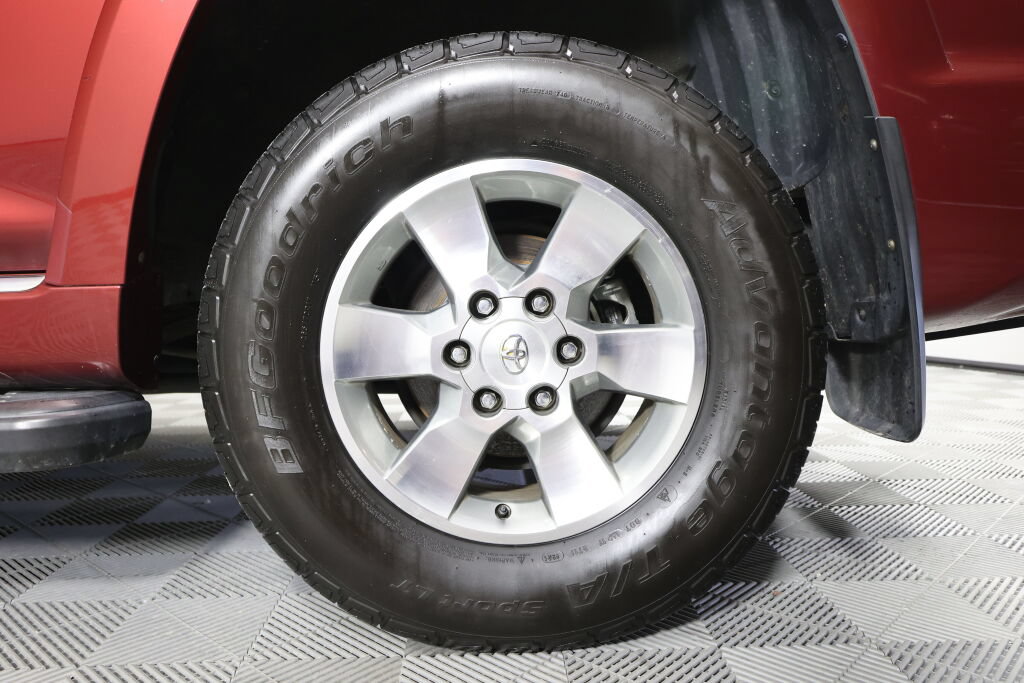 Used 2013 Toyota 4Runner SR5 w/ Premium Pkg AWD/4WD image 8