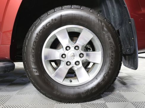 Used 2013 Toyota 4Runner SR5 w/ Premium Pkg AWD/4WD image 8