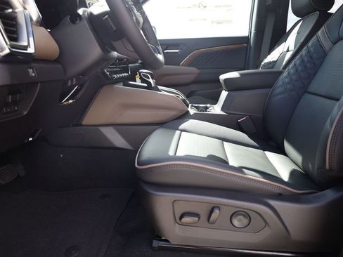 New 2026 GMC Canyon Denali AWD/4WD image 11