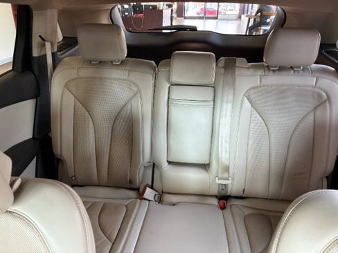 Used 2019 Lincoln Nautilus Reserve AWD/4WD image 32