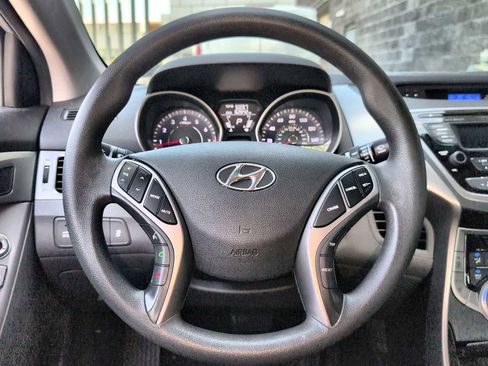 Used 2013 Hyundai Elantra GLS w/ Preferred Pkg image 22