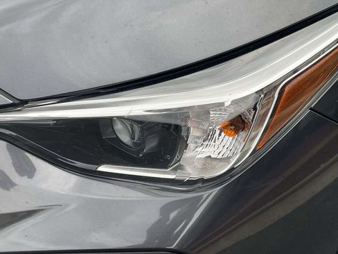 Used 2024 Subaru Crosstrek 2.0i Premium image 10