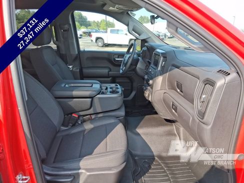 Used 2024 Chevrolet Silverado 1500 Custom Trail Boss w/ LPO, Dark Essentials Package AWD/4WD image 11