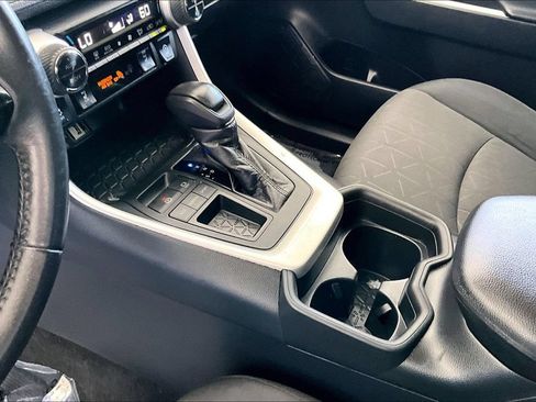 Used 2021 Toyota RAV4 XLE w/ XLE Grade Weather Package FWD image 18